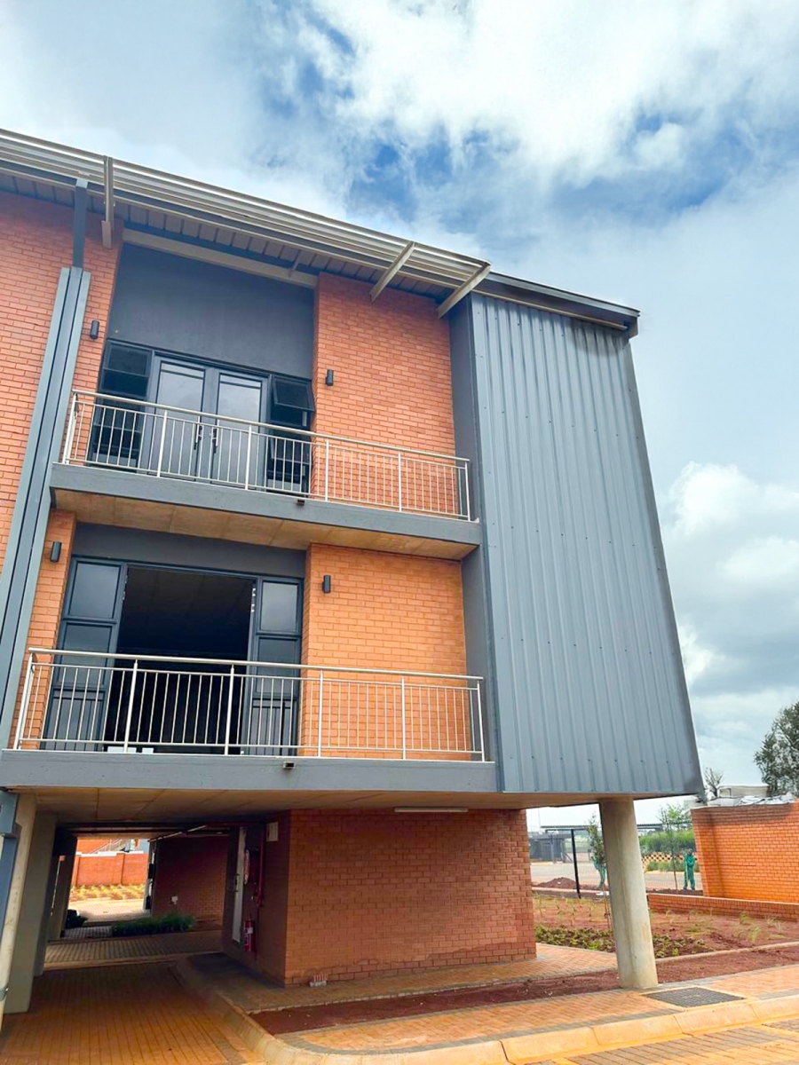 To Let commercial Property for Rent in Glen Marais Gauteng