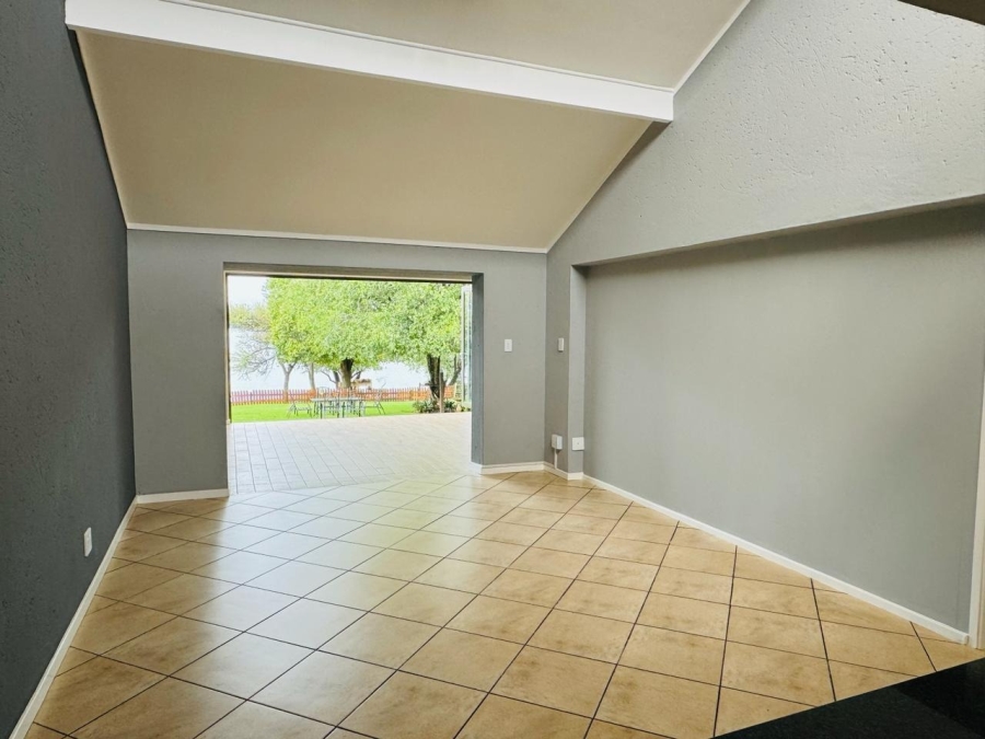 To Let 3 Bedroom Property for Rent in Sable Hills Gauteng