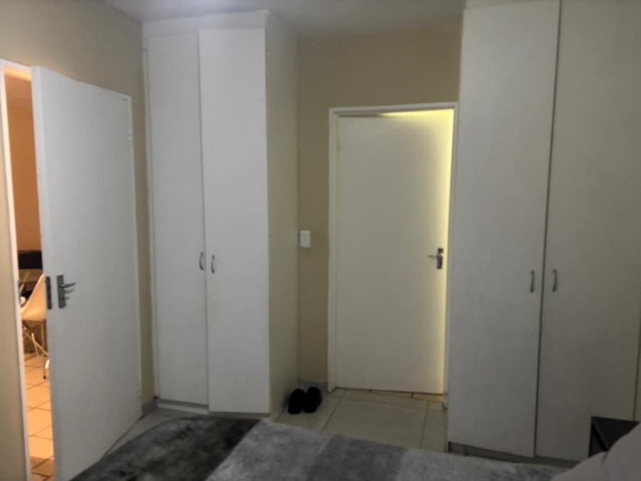 To Let 1 Bedroom Property for Rent in Esther Park Gauteng