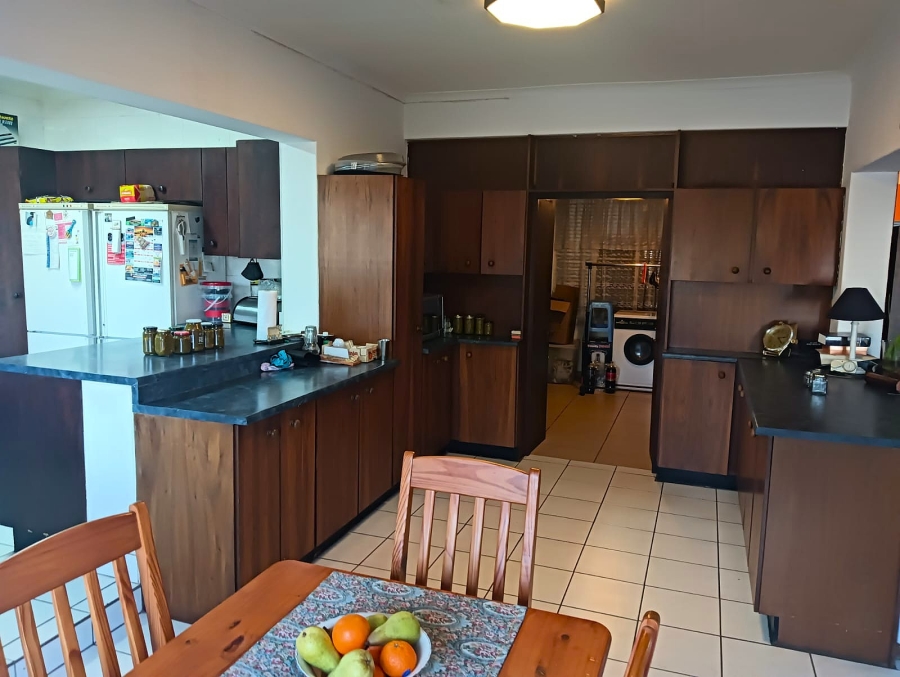 6 Bedroom Property for Sale in Van Riebeeck Park Gauteng