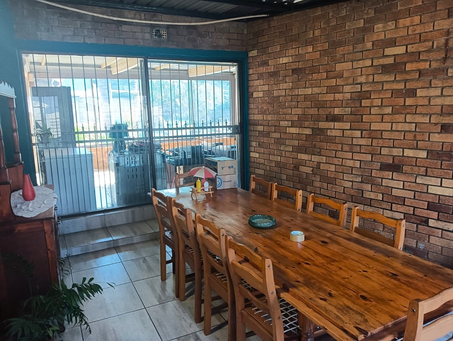 6 Bedroom Property for Sale in Van Riebeeck Park Gauteng