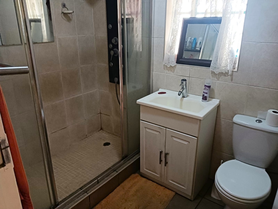 6 Bedroom Property for Sale in Van Riebeeck Park Gauteng