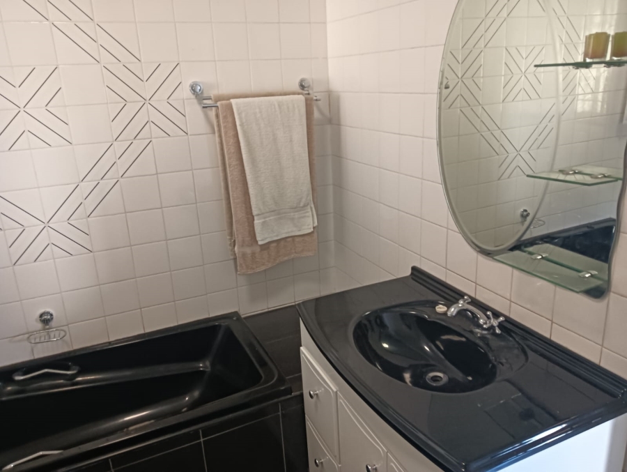 6 Bedroom Property for Sale in Van Riebeeck Park Gauteng