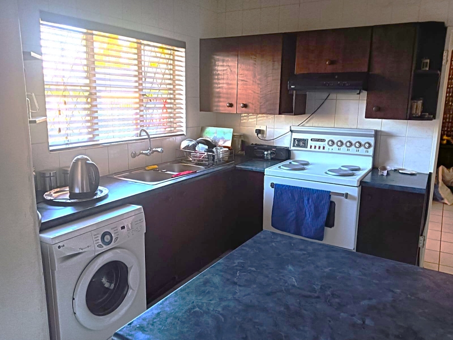6 Bedroom Property for Sale in Van Riebeeck Park Gauteng