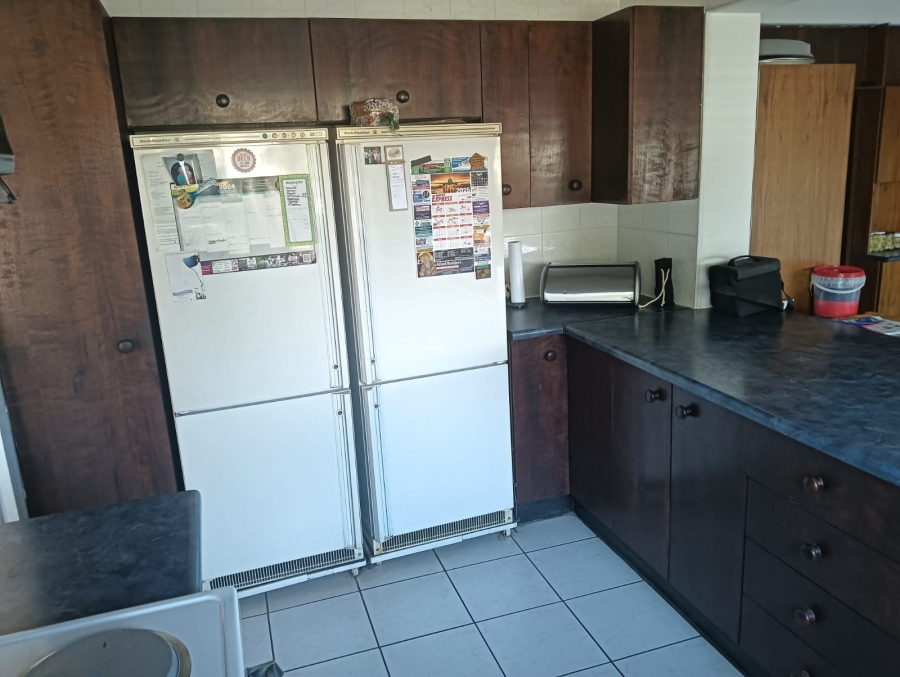 6 Bedroom Property for Sale in Van Riebeeck Park Gauteng
