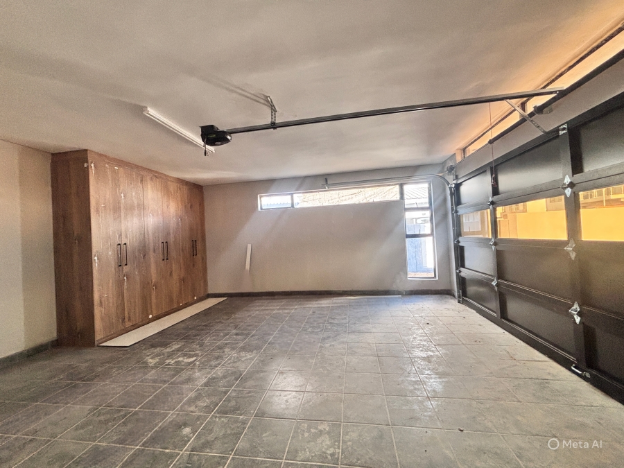 5 Bedroom Property for Sale in Six Fountains Residential Estate Gauteng