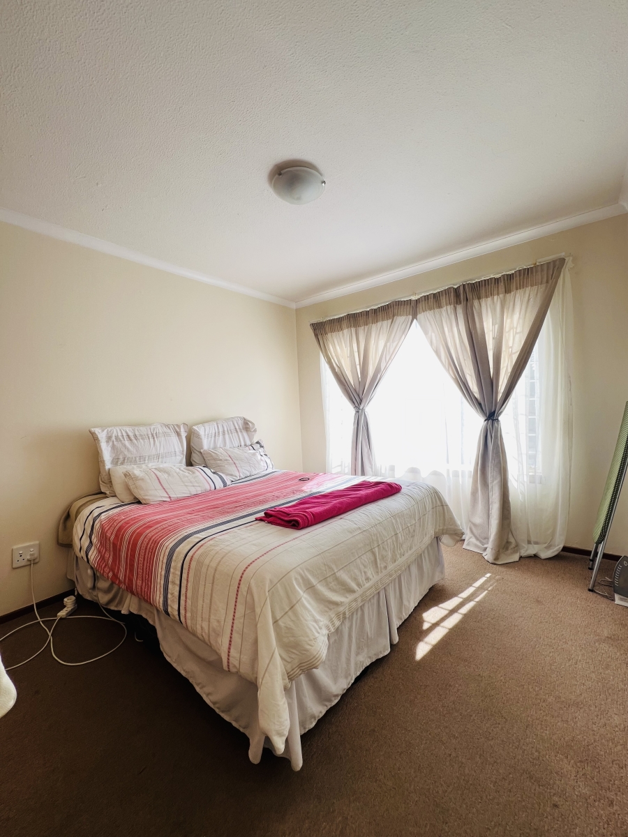 2 Bedroom Property for Sale in Montana Gauteng