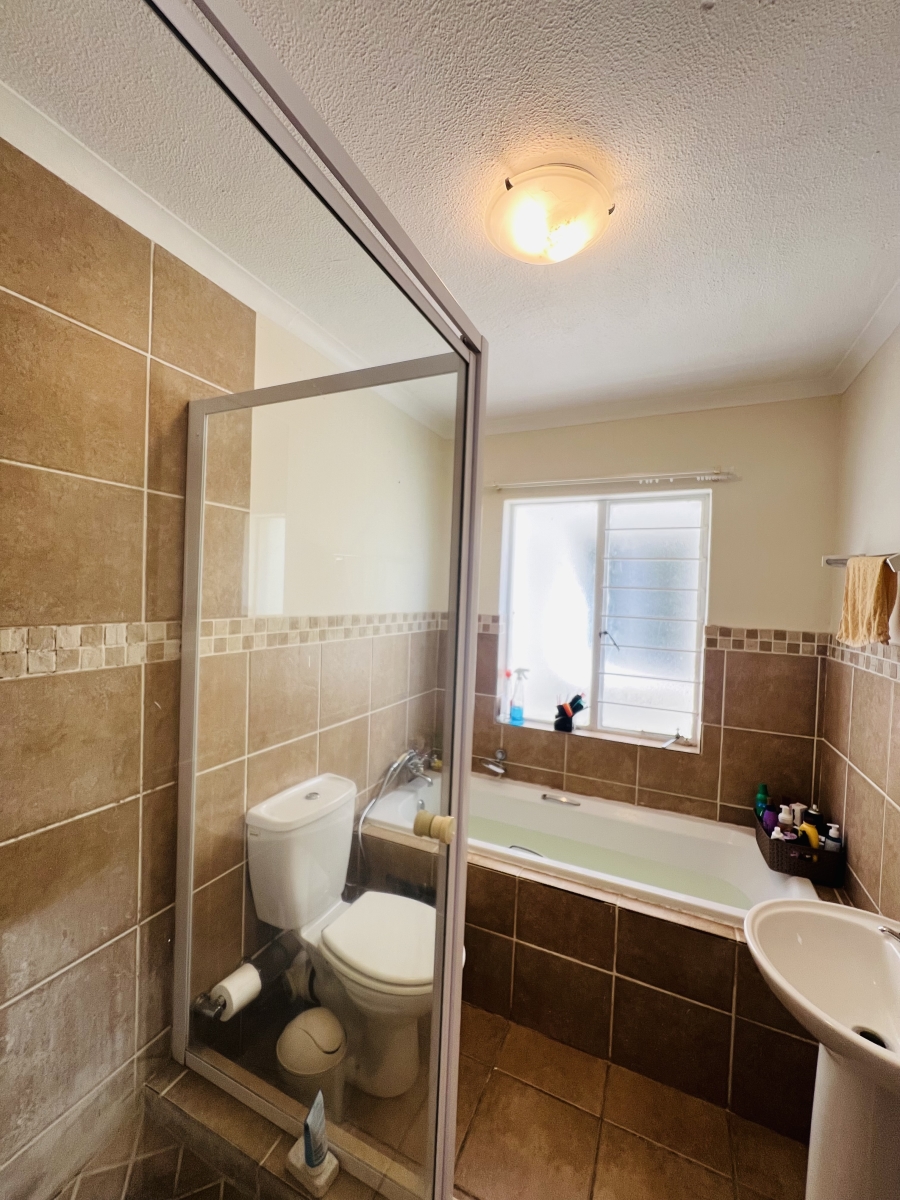 2 Bedroom Property for Sale in Montana Gauteng