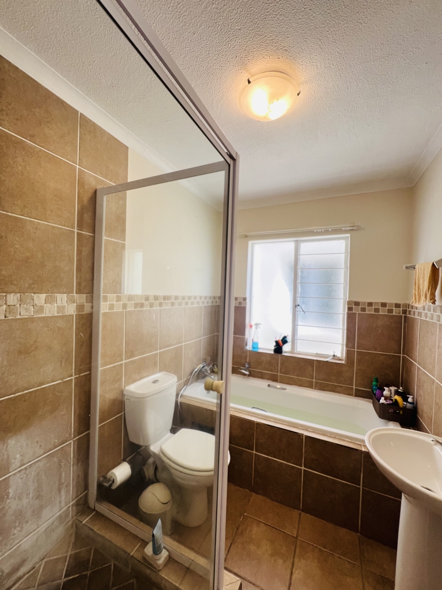 2 Bedroom Property for Sale in Montana Gauteng