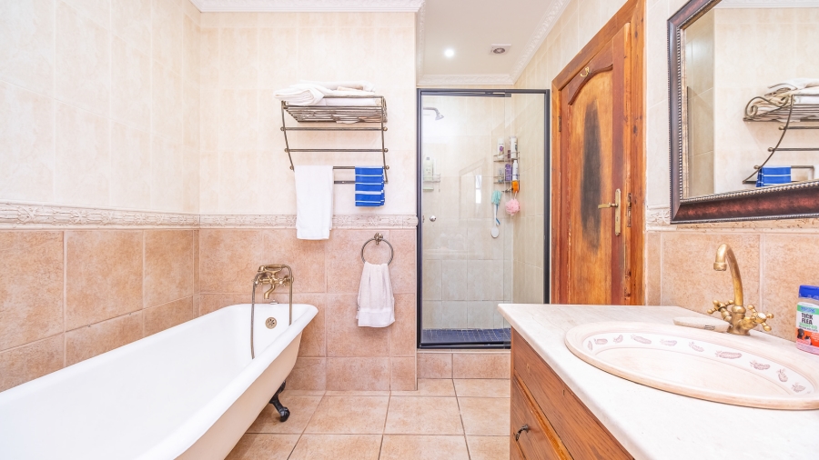 4 Bedroom Property for Sale in Jordaan Park Gauteng