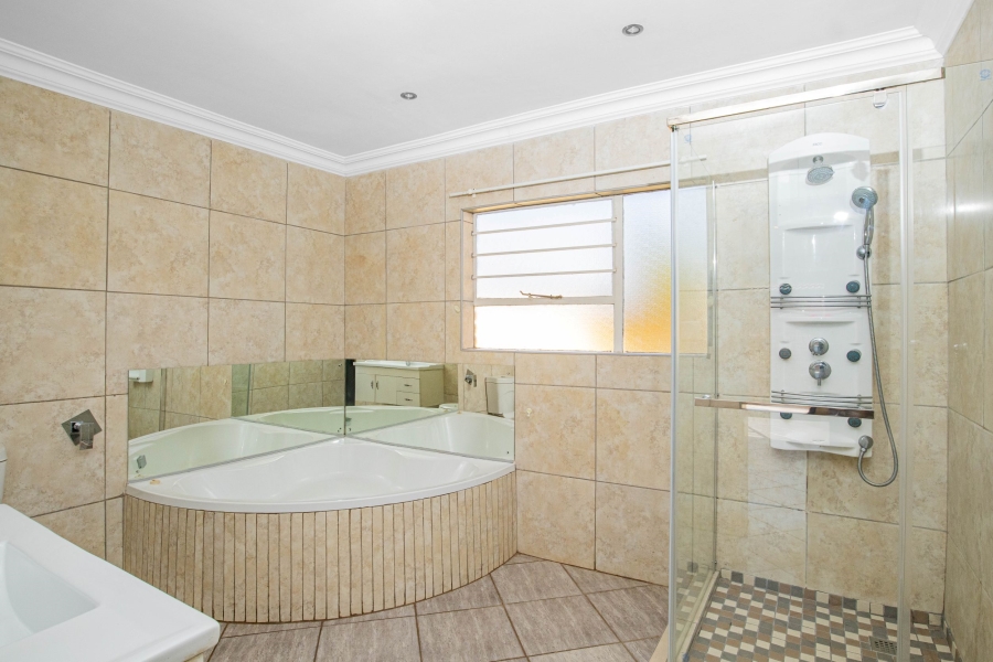 To Let 3 Bedroom Property for Rent in Rangeview Gauteng