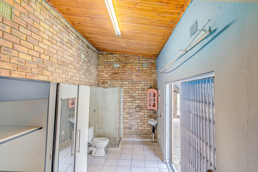 To Let 3 Bedroom Property for Rent in Rangeview Gauteng