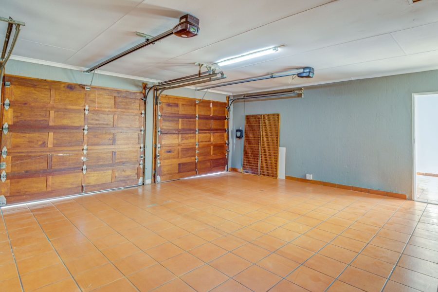 To Let 3 Bedroom Property for Rent in Rangeview Gauteng