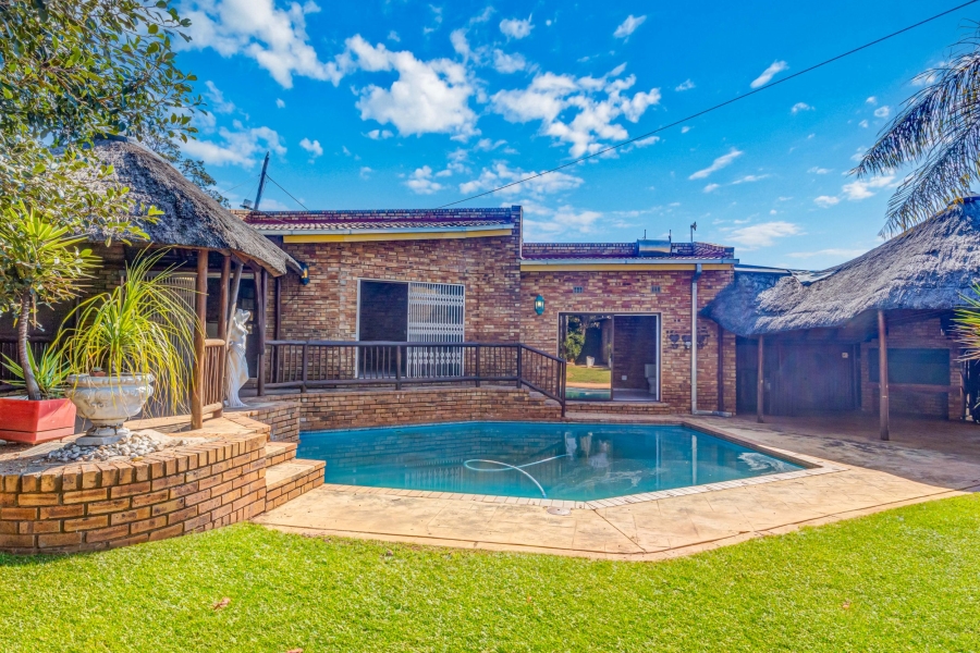 To Let 3 Bedroom Property for Rent in Rangeview Gauteng