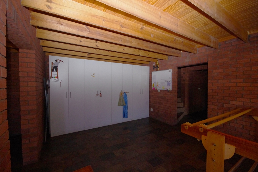 7 Bedroom Property for Sale in Sunair Park Gauteng
