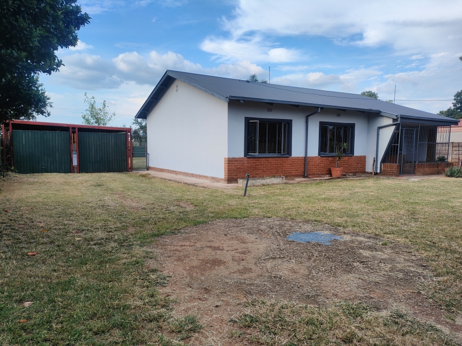 To Let 3 Bedroom Property for Rent in East Lynne Gauteng