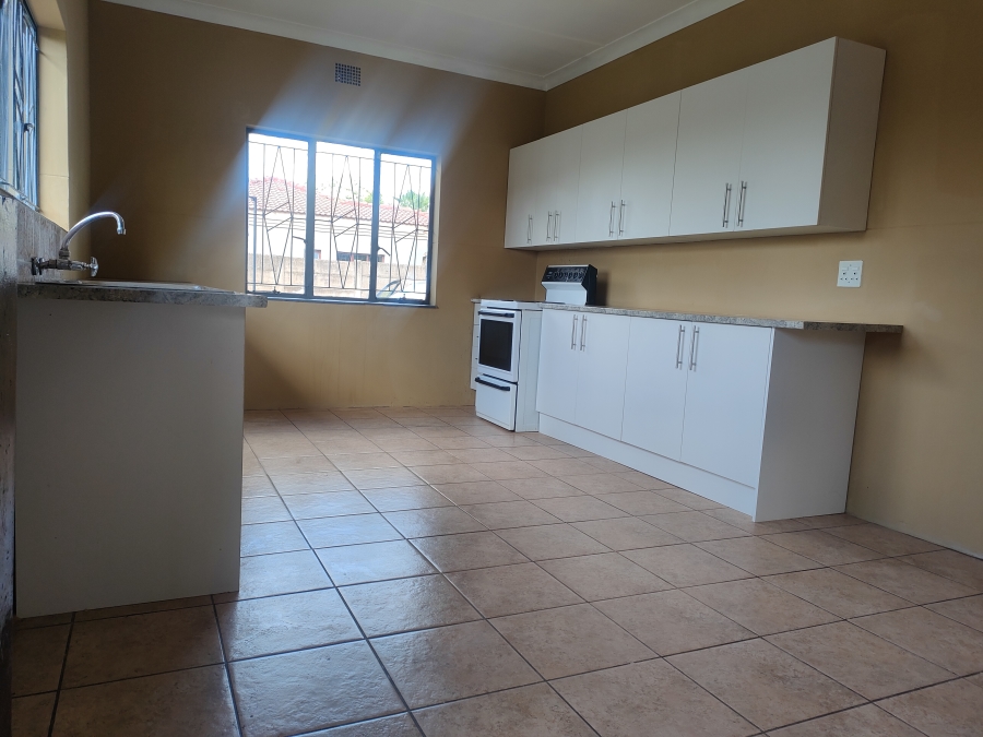 To Let 3 Bedroom Property for Rent in East Lynne Gauteng
