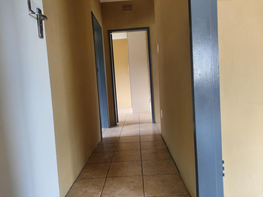 To Let 3 Bedroom Property for Rent in East Lynne Gauteng