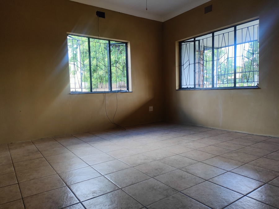 To Let 3 Bedroom Property for Rent in East Lynne Gauteng