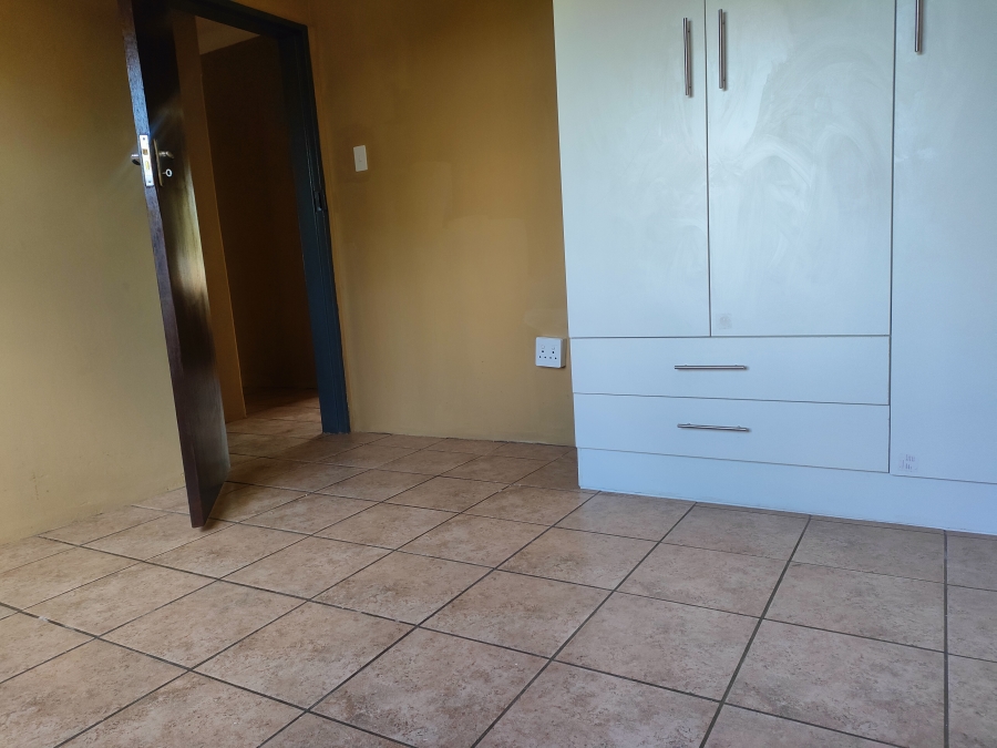 To Let 3 Bedroom Property for Rent in East Lynne Gauteng