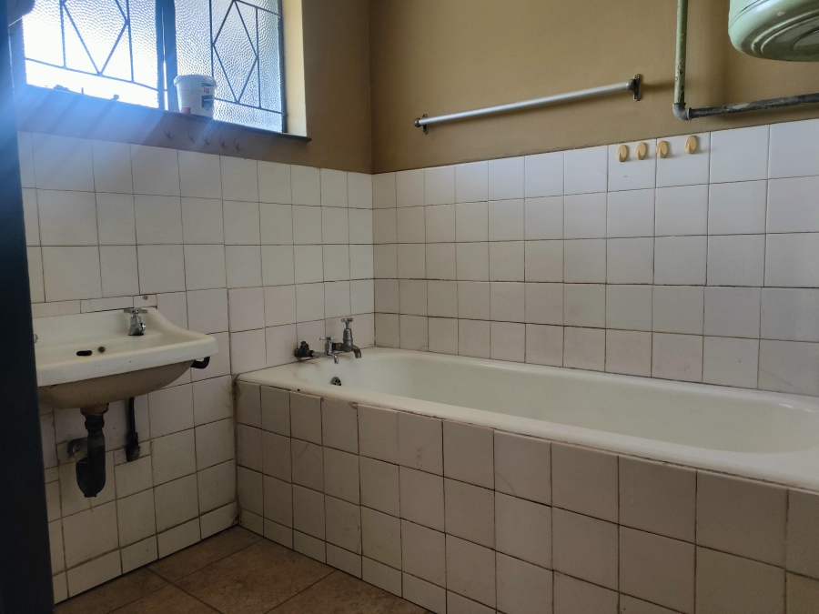 To Let 3 Bedroom Property for Rent in East Lynne Gauteng