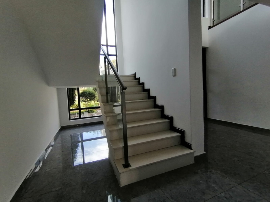 5 Bedroom Property for Sale in Eye of Africa Gauteng