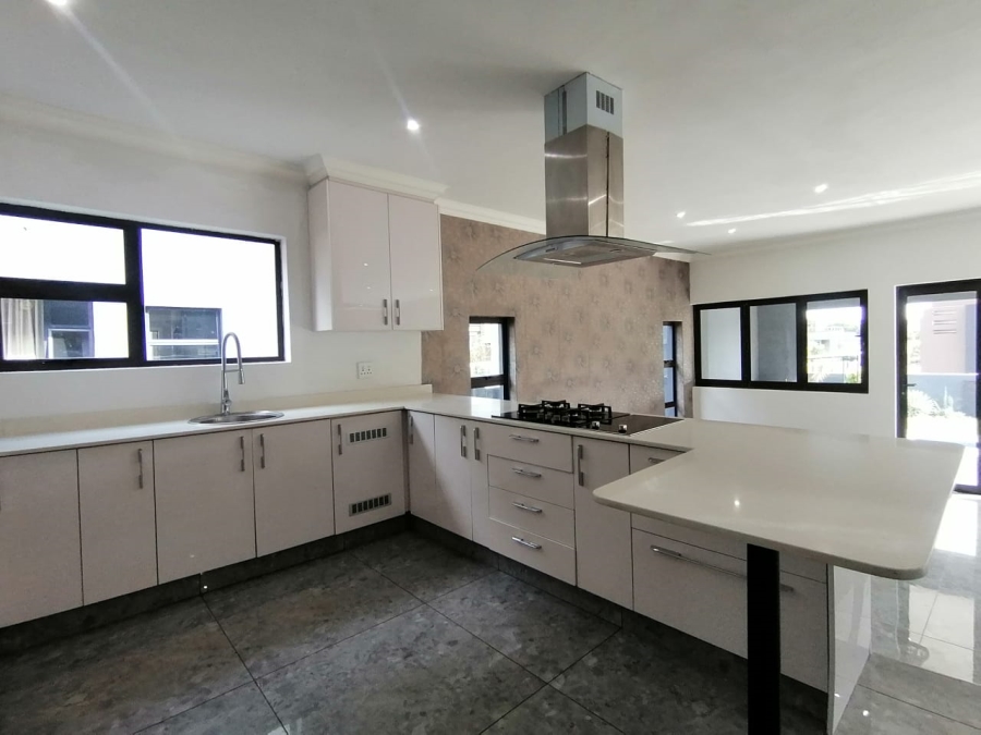 5 Bedroom Property for Sale in Eye of Africa Gauteng