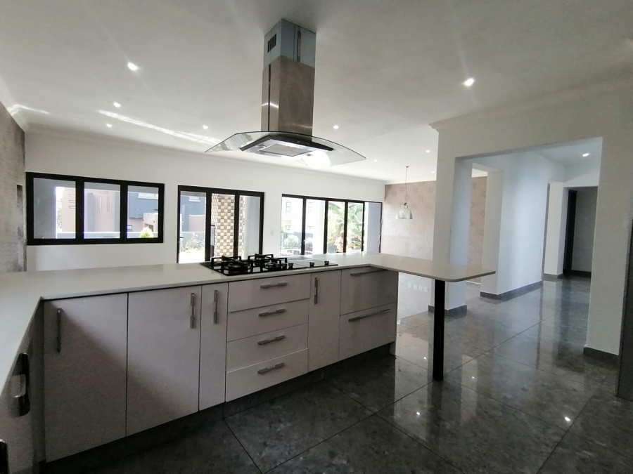 5 Bedroom Property for Sale in Eye of Africa Gauteng