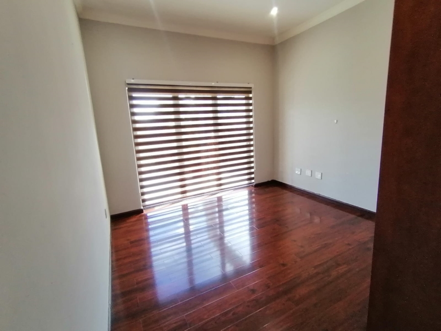 5 Bedroom Property for Sale in Eye of Africa Gauteng
