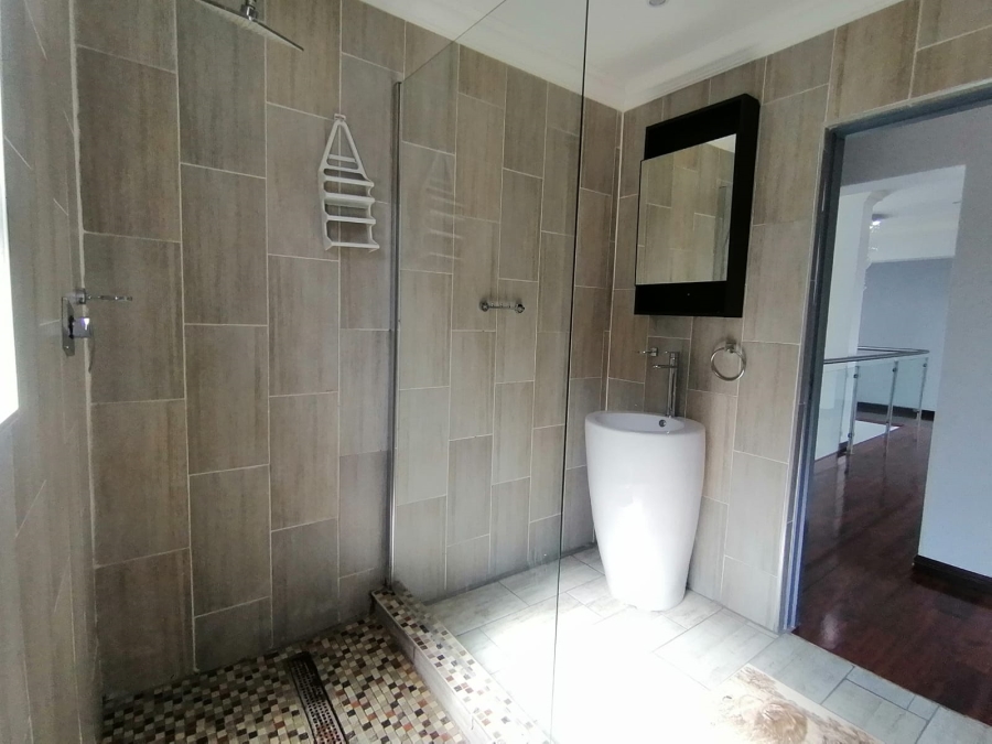 5 Bedroom Property for Sale in Eye of Africa Gauteng