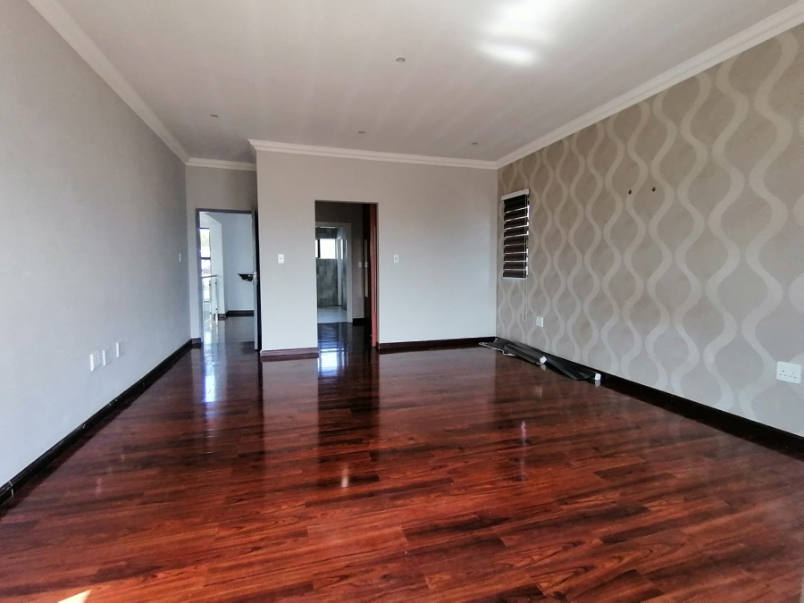 5 Bedroom Property for Sale in Eye of Africa Gauteng