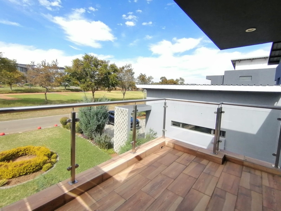 5 Bedroom Property for Sale in Eye of Africa Gauteng