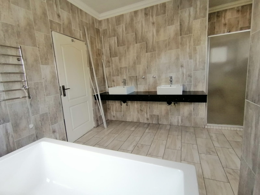 5 Bedroom Property for Sale in Eye of Africa Gauteng