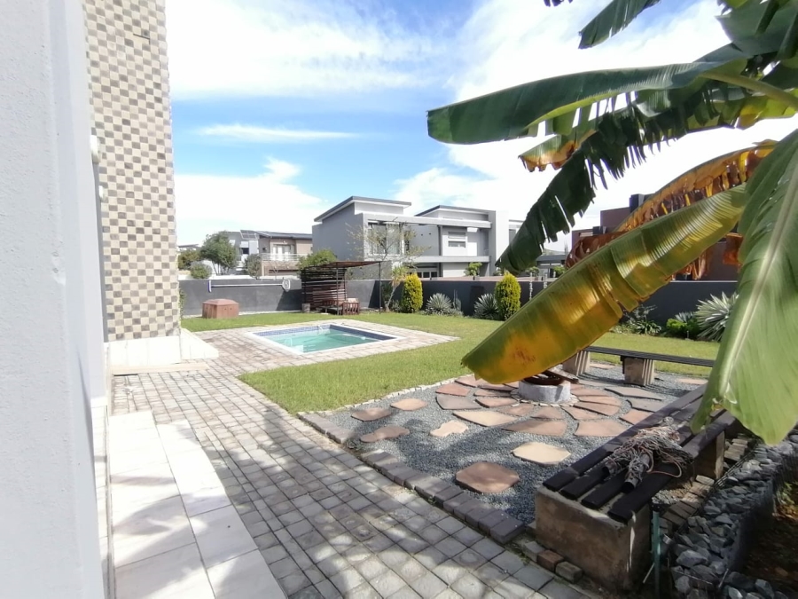 5 Bedroom Property for Sale in Eye of Africa Gauteng