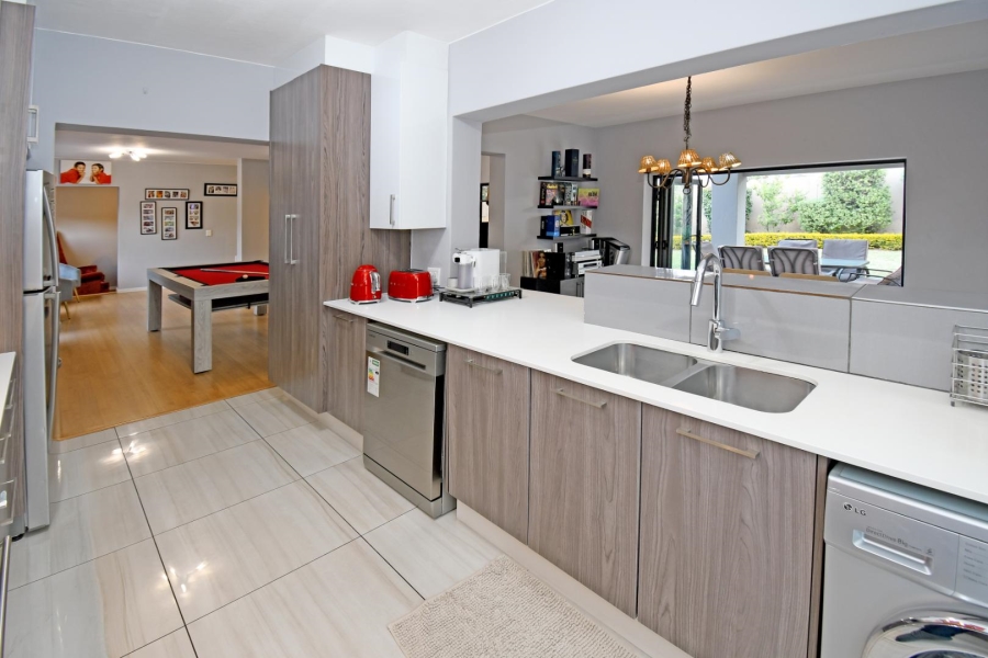3 Bedroom Property for Sale in Magaliessig Gauteng