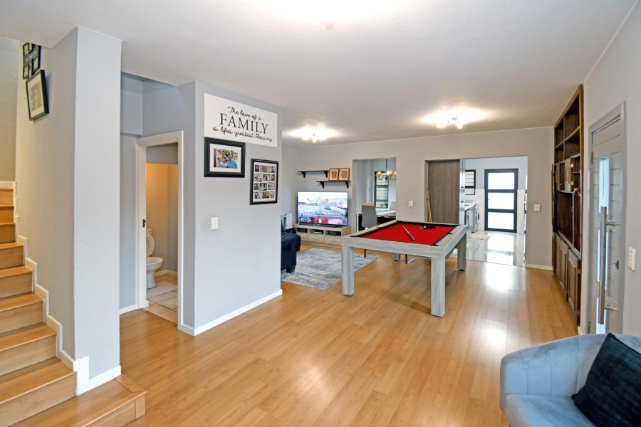 3 Bedroom Property for Sale in Magaliessig Gauteng