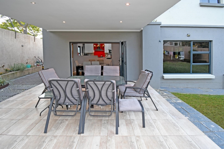 3 Bedroom Property for Sale in Magaliessig Gauteng