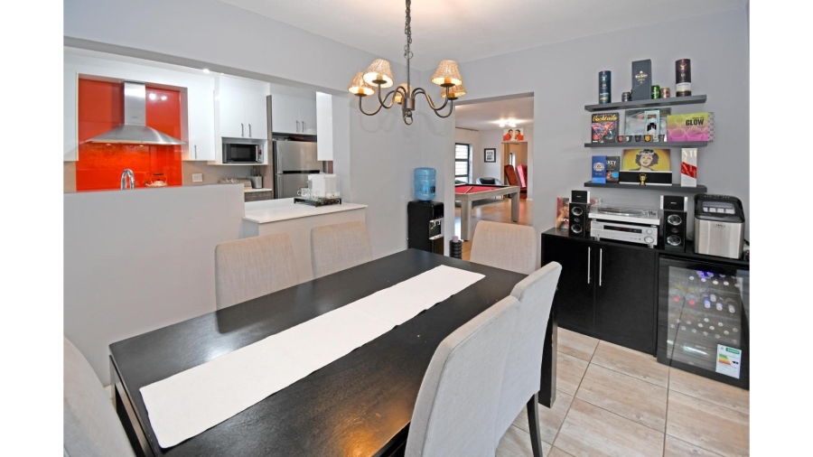3 Bedroom Property for Sale in Magaliessig Gauteng