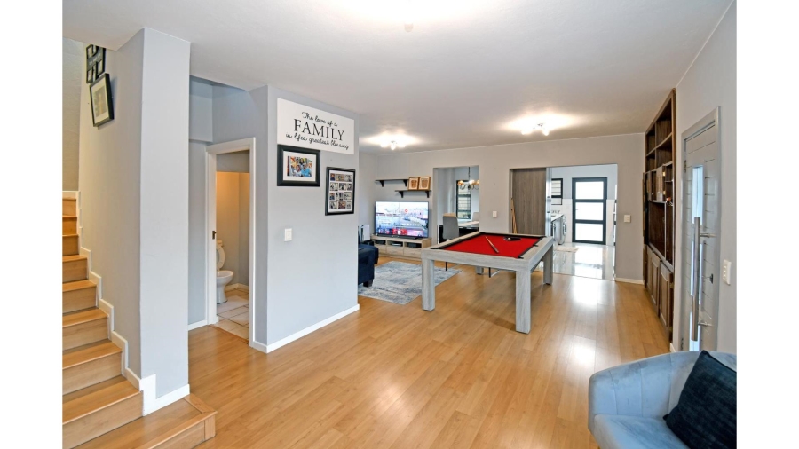 3 Bedroom Property for Sale in Magaliessig Gauteng