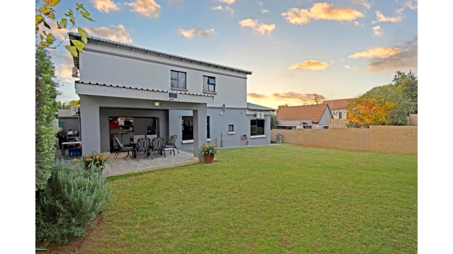 3 Bedroom Property for Sale in Magaliessig Gauteng