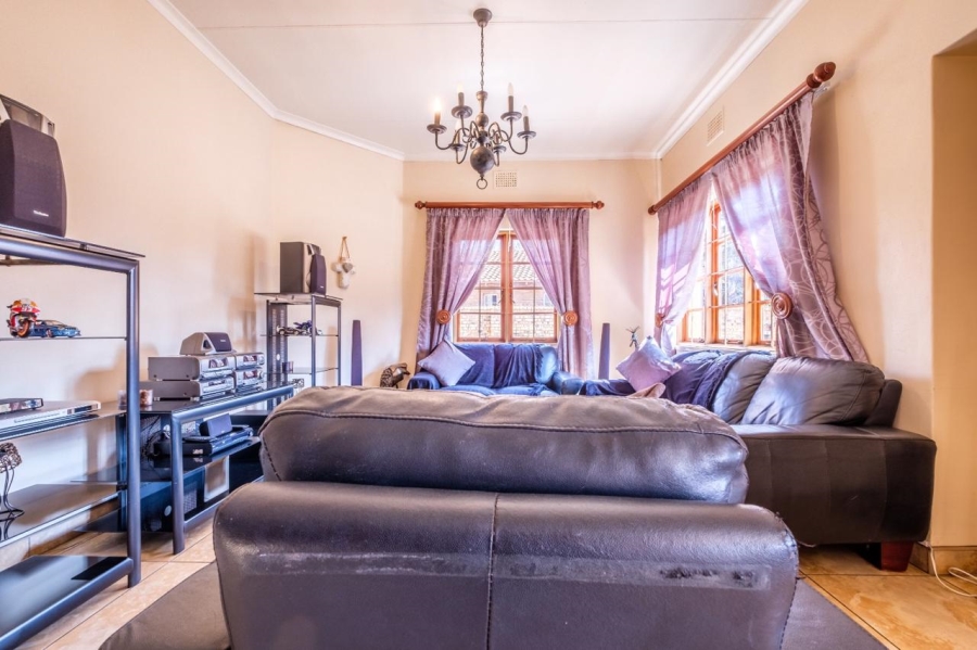 To Let 3 Bedroom Property for Rent in Lambton Gauteng
