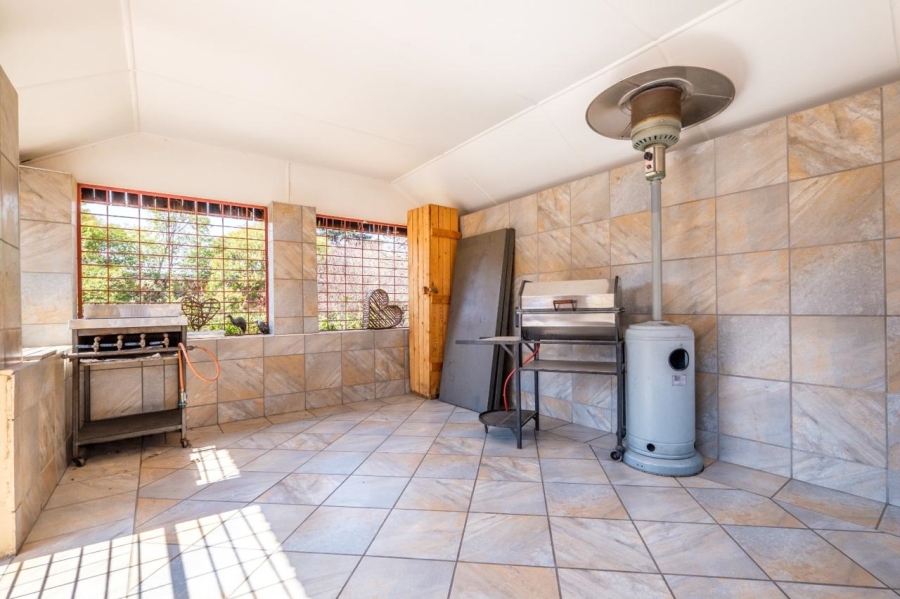 To Let 3 Bedroom Property for Rent in Lambton Gauteng