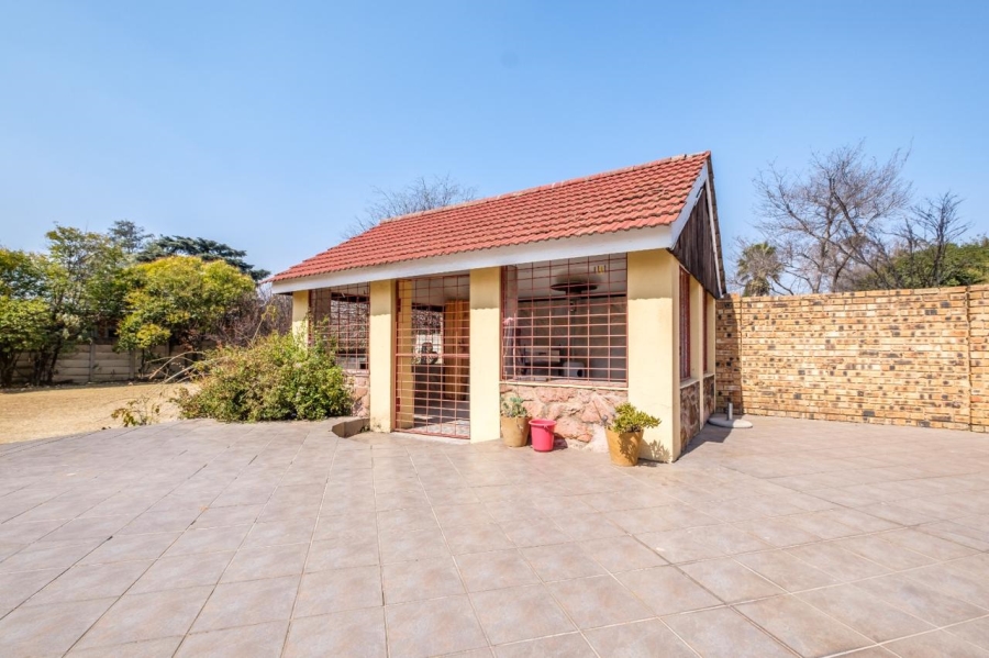 To Let 3 Bedroom Property for Rent in Lambton Gauteng