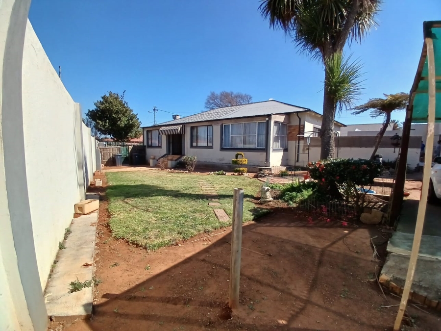 3 Bedroom Property for Sale in Roodepoort North Gauteng