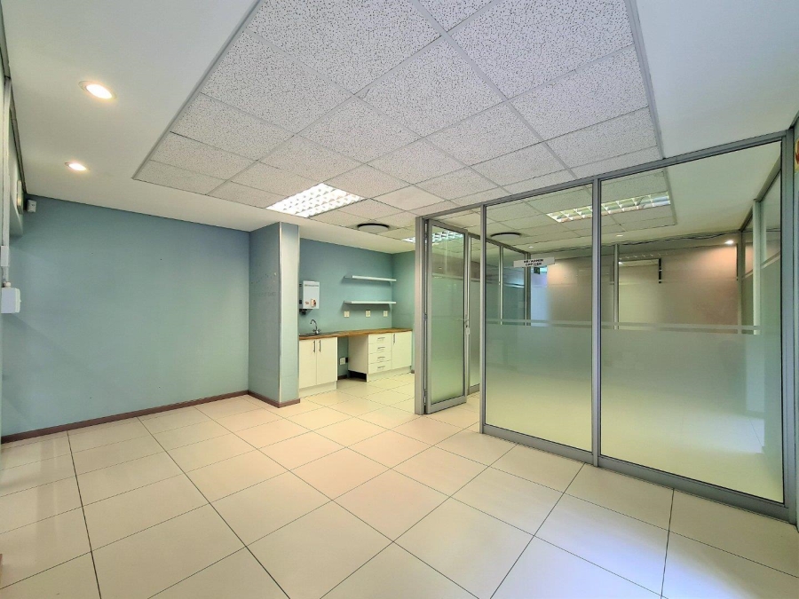 To Let commercial Property for Rent in Strubensvallei Gauteng