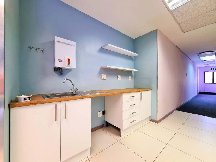 To Let commercial Property for Rent in Strubensvallei Gauteng