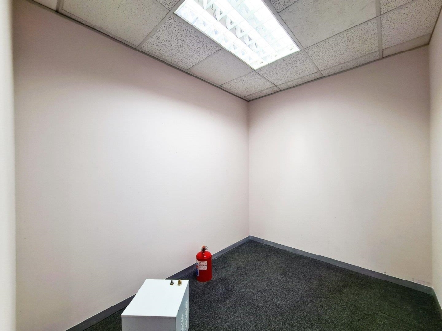 To Let commercial Property for Rent in Strubensvallei Gauteng