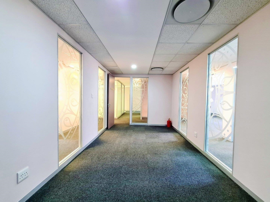 To Let commercial Property for Rent in Strubensvallei Gauteng