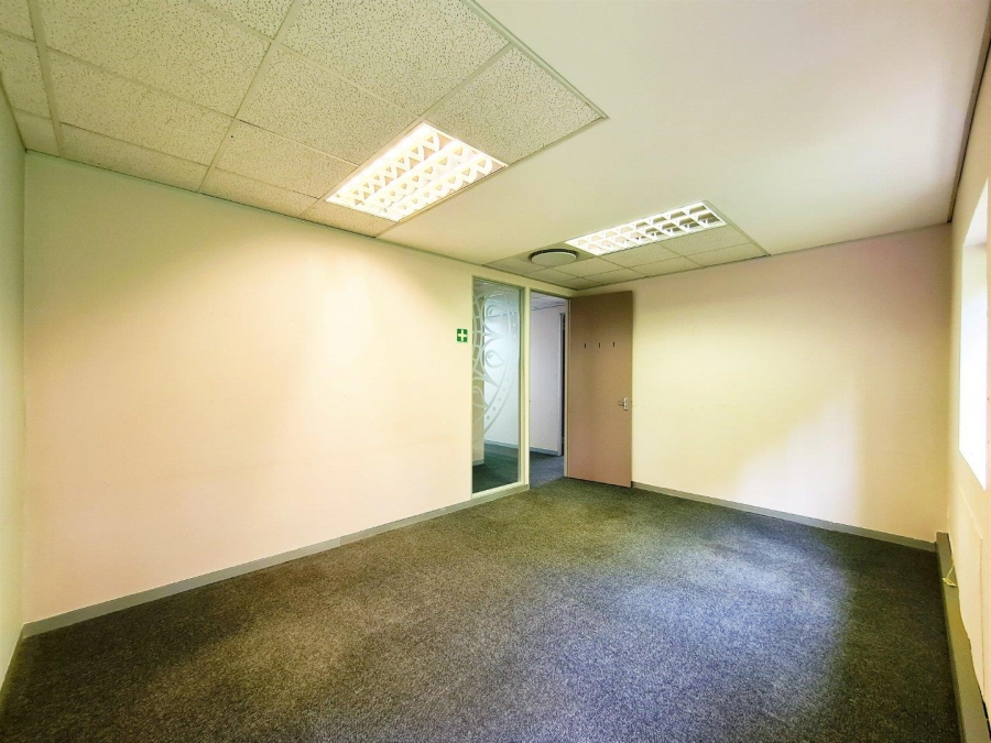 To Let commercial Property for Rent in Strubensvallei Gauteng