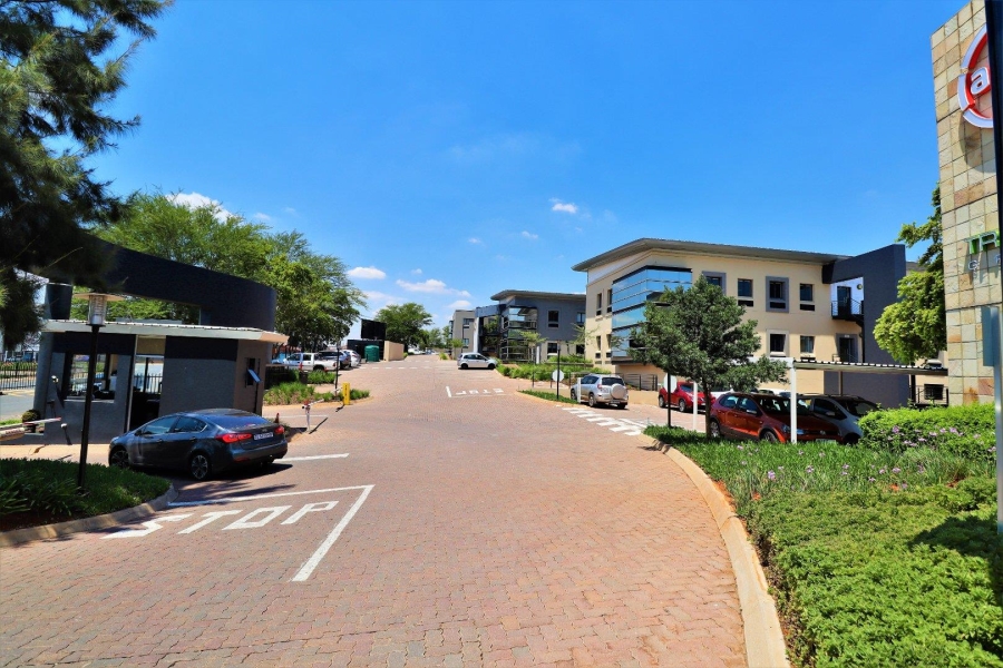 To Let commercial Property for Rent in Strubensvallei Gauteng